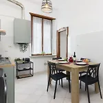 Lorelake Holidays -big Life - Private Terrace & Parking In Комо