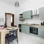 Апартаменты Lorelake Holidays -big Life - Private Terrace & Parking In