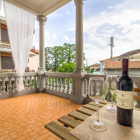 Lorelake Holidays -Big City Life - Apartment With Free Parking&Wifi