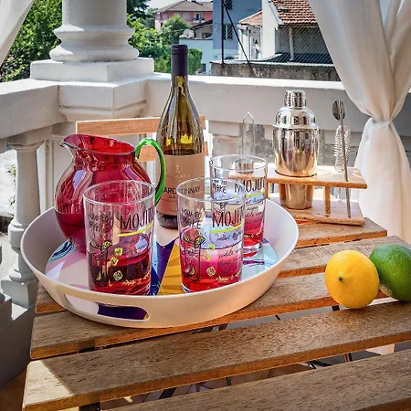 Lorelake Holidays -big Life - Private Terrace & Parking In